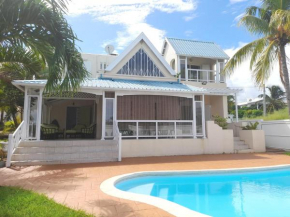 Charmante villa avec piscine proche plage